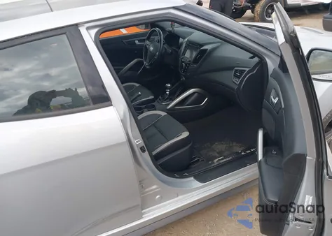 2015 Hyundai Veloster Turbo z USA, uszkodzony, nr VIN KMHTC6AE6FU243133